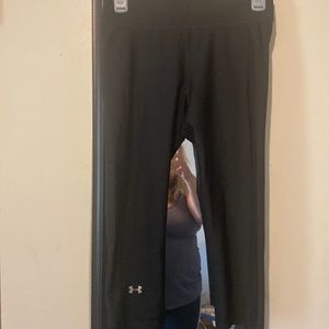 Under Armour, compression leggings, black, size M, heat gear, mid-calf